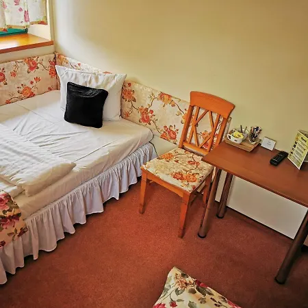 Restauracja Kaprys Bed and Breakfast 3*