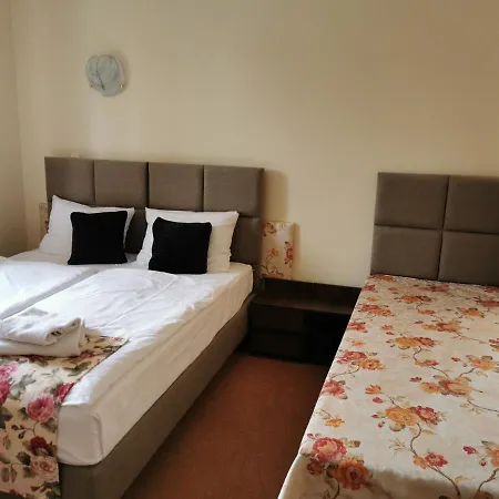 Bed and Breakfast Restauracja Kaprys Ζγκοζέλετς