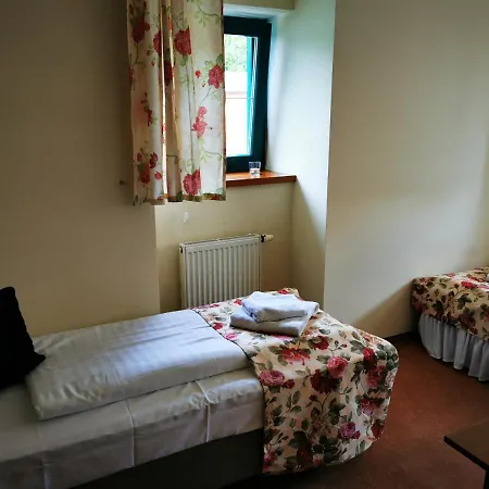 Bed and Breakfast Restauracja Kaprys