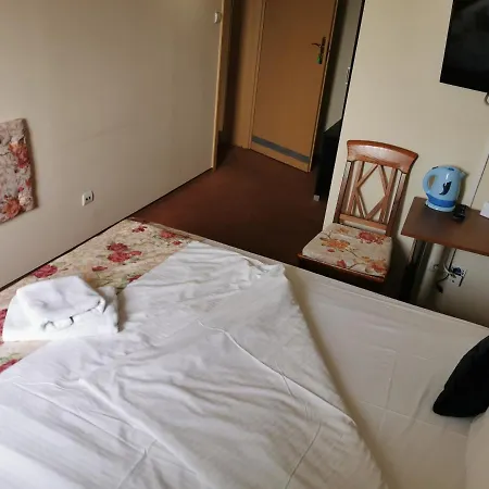 Bed and Breakfast Restauracja Kaprys