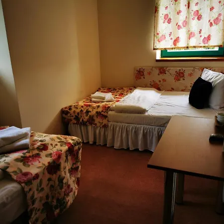 Restauracja Kaprys Bed and Breakfast 3*
