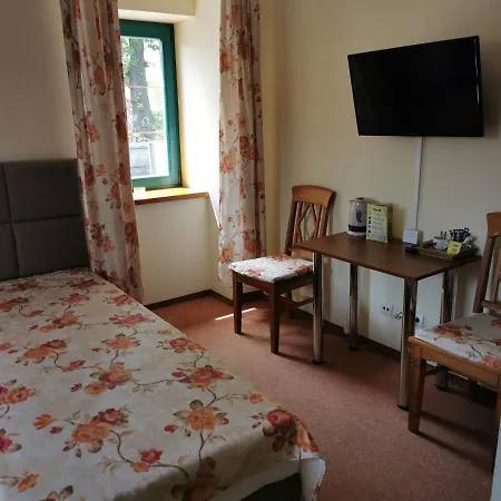 Bed and Breakfast Restauracja Kaprys