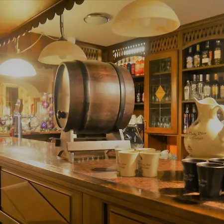 Restauracja Kaprys Bed and Breakfast 3*