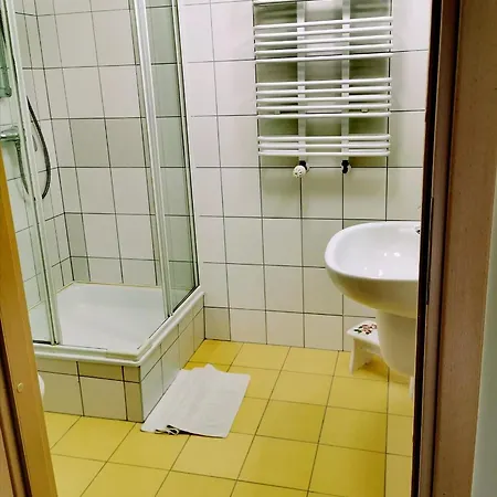 Bed and Breakfast Restauracja Kaprys 3*